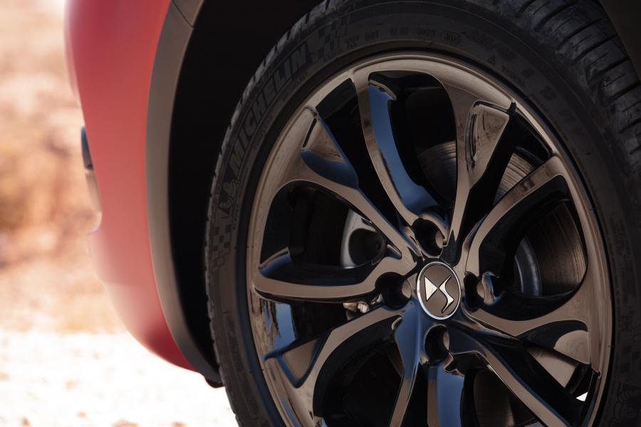 Колеса DS 4 Crossback Terre Rouge 2016 года  (фото 6 из 16)